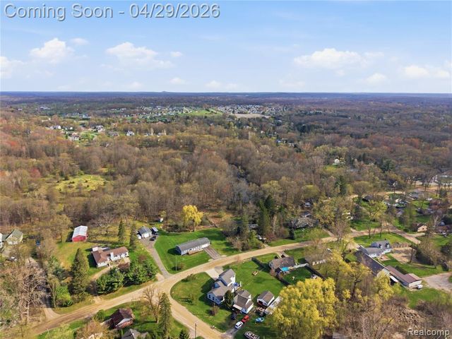 3357 Giddings Boulevard, Highland, MI 48356
