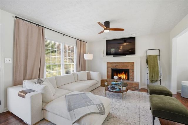 3366 Woodlaurel Drive, Snellville, GA 30078