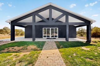 19 Eastview Lane, Stanley, NM 87056