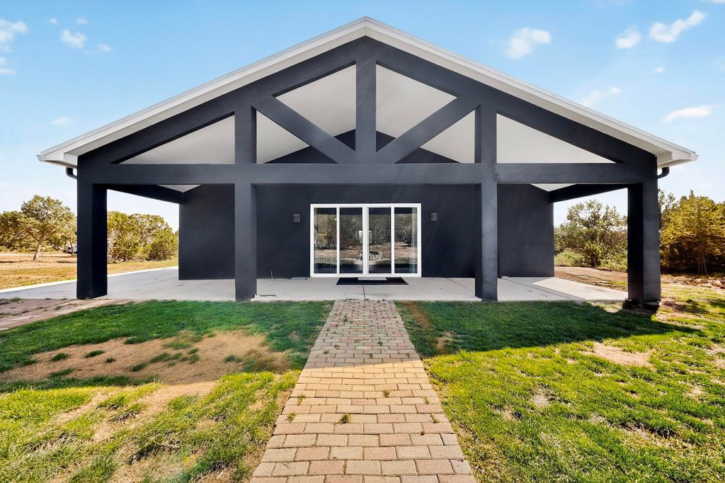 19 Eastview Lane, Stanley, NM 87056