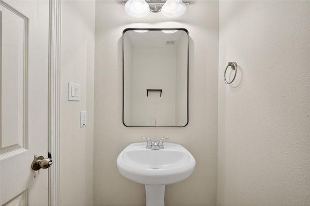 1807 Stacy Crest, Houston, TX 77008