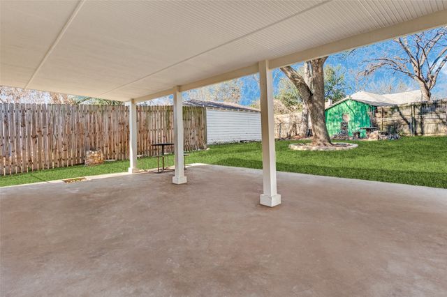 1631 Homewood Place, Dallas, TX 75224