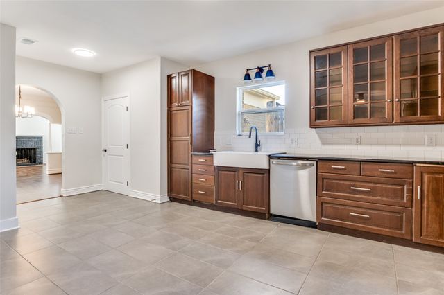 1631 Homewood Place, Dallas, TX 75224