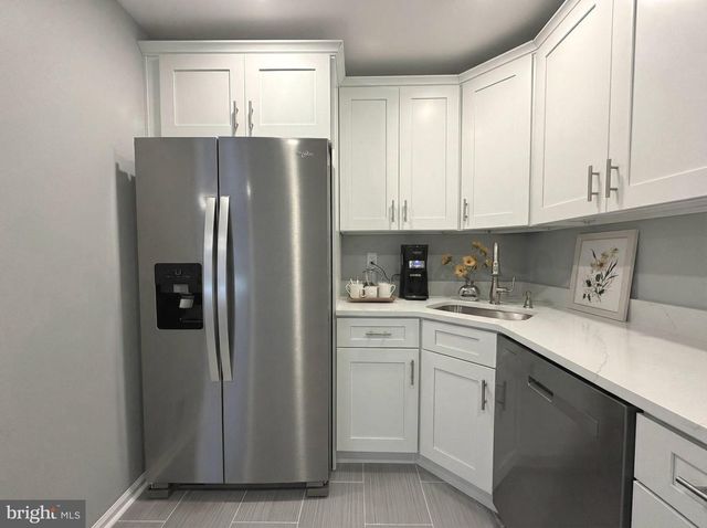 205 CASTLETON CT, Pennington, NJ 08534