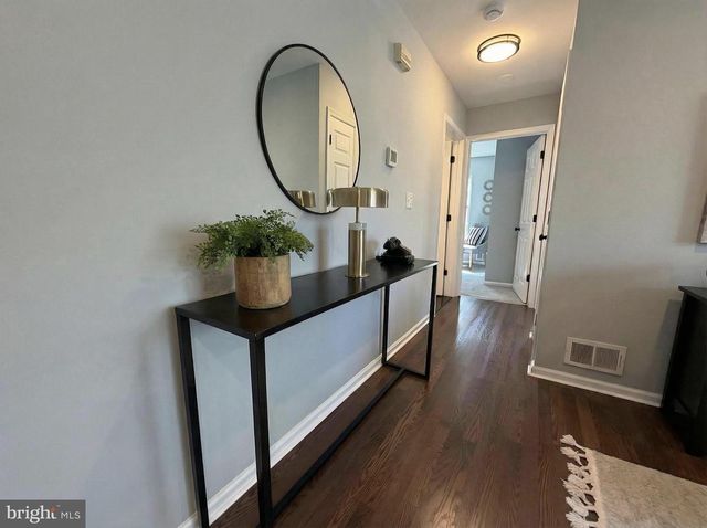 205 CASTLETON CT, Pennington, NJ 08534