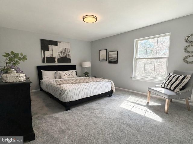 205 CASTLETON CT, Pennington, NJ 08534