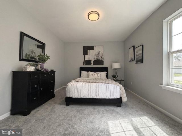 205 CASTLETON CT, Pennington, NJ 08534