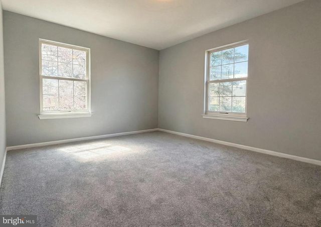 205 CASTLETON CT, Pennington, NJ 08534