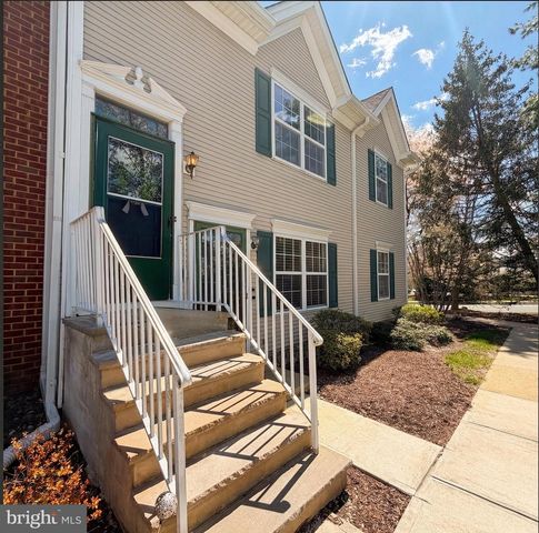 205 CASTLETON CT, Pennington, NJ 08534