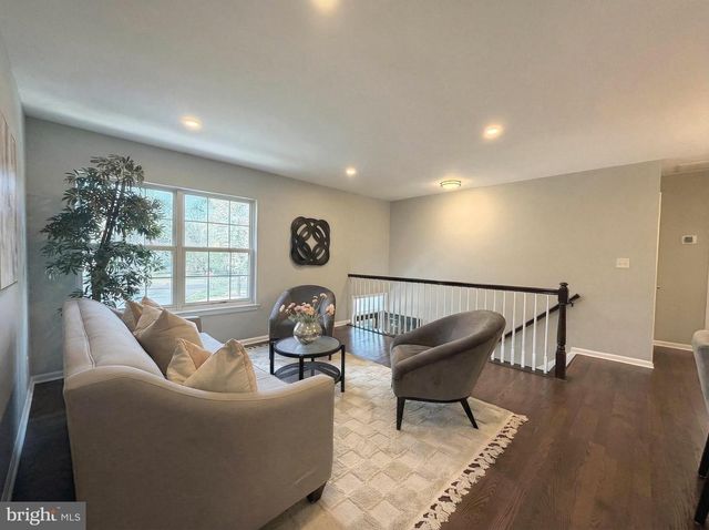 205 CASTLETON CT, Pennington, NJ 08534