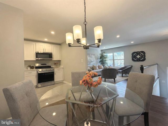 205 CASTLETON CT, Pennington, NJ 08534