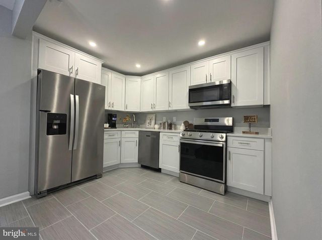 205 CASTLETON CT, Pennington, NJ 08534