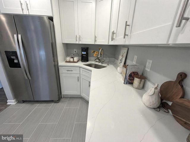 205 CASTLETON CT, Pennington, NJ 08534