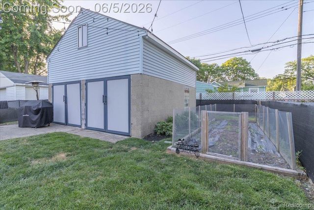 1787 Academy Street, Ferndale, MI 48220