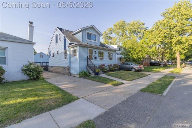 1787 Academy Street, Ferndale, MI 48220
