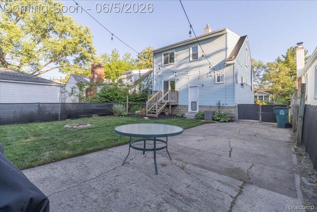 1787 Academy Street, Ferndale, MI 48220