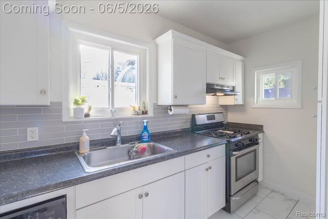 1787 Academy Street, Ferndale, MI 48220