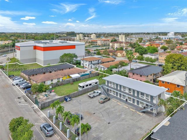 NW 5th st, Hialeah, FL 33010