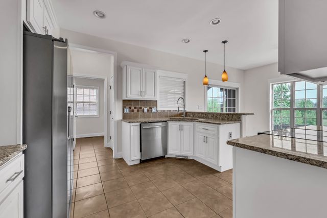 420 Carson Bailey Ct, Clarksville, TN 37043