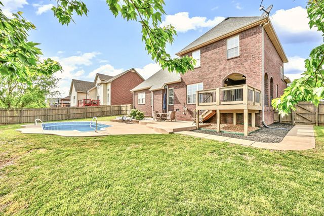 420 Carson Bailey Ct, Clarksville, TN 37043