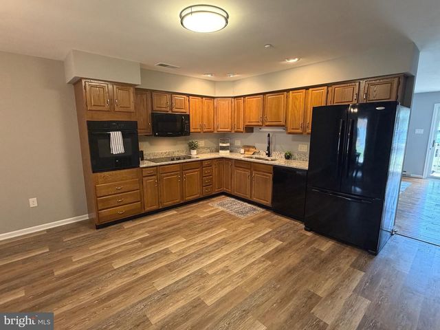 142 SUNFLOWER DR, Hagerstown, MD 21740