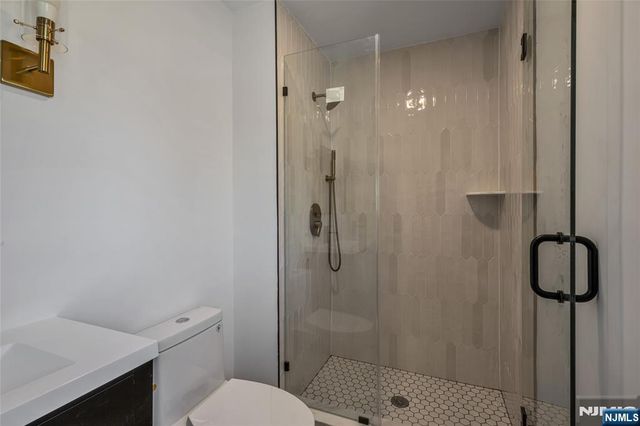 77 Sunset Court, Mahwah, NJ 07430