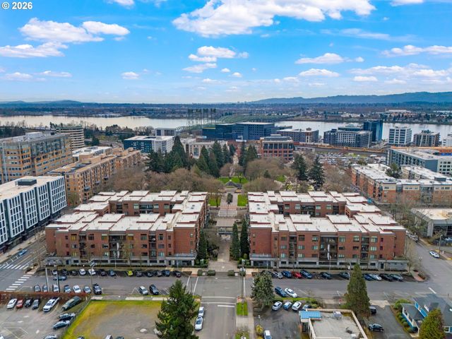 300 W 8TH St 305, Vancouver, WA 98660