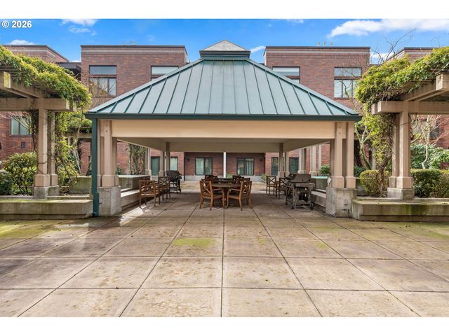 300 W 8TH St 305, Vancouver, WA 98660