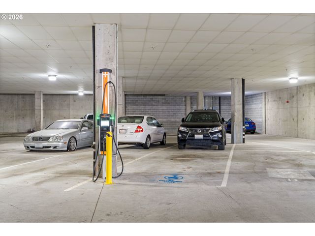 300 W 8TH St 305, Vancouver, WA 98660