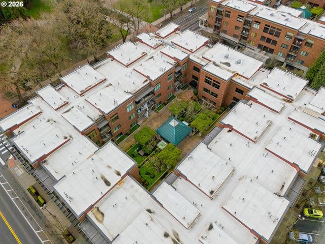 300 W 8TH St 305, Vancouver, WA 98660