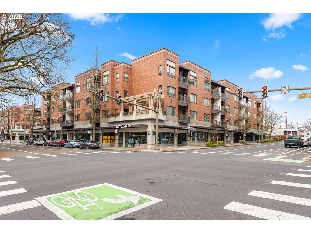 300 W 8TH St 305, Vancouver, WA 98660