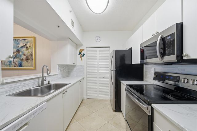 3020 NE 32nd Avenue 1103, Fort Lauderdale, FL 33308