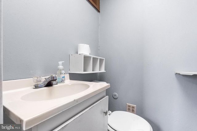 3 BEVERLY AVE, Lansdowne, PA 19050