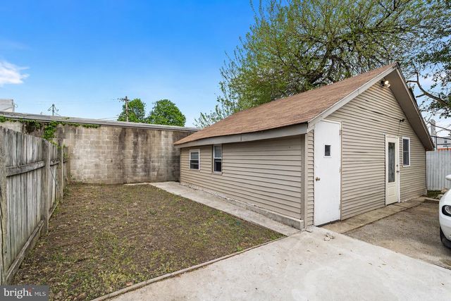 3 BEVERLY AVE, Lansdowne, PA 19050