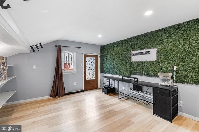 3 BEVERLY AVE, Lansdowne, PA 19050