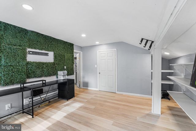 3 BEVERLY AVE, Lansdowne, PA 19050
