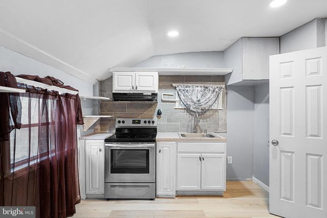 3 BEVERLY AVE, Lansdowne, PA 19050