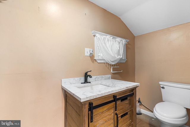 3 BEVERLY AVE, Lansdowne, PA 19050