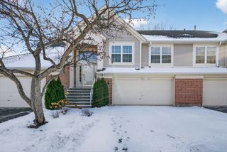 403 Cromwell Circle 2, Bartlett, IL 60103