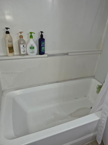 6195 NW 186th St 106, Hialeah, FL 33015