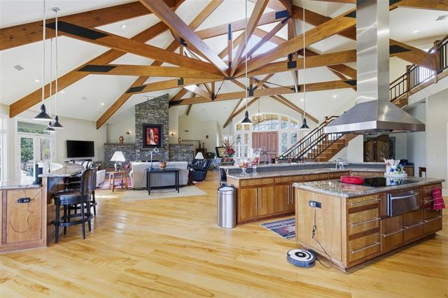 1046 Hollis Road, Westlake, LA 70669