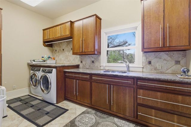 1046 Hollis Road, Westlake, LA 70669