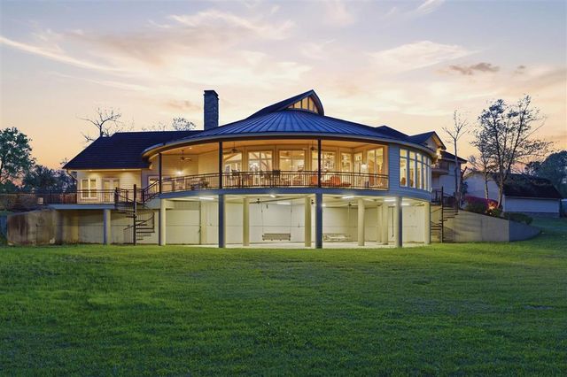 1046 Hollis Road, Westlake, LA 70669