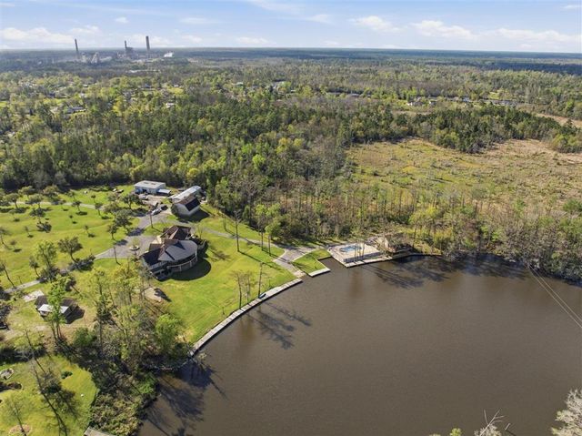 1046 Hollis Road, Westlake, LA 70669