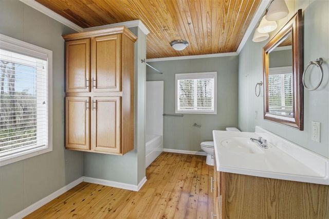 1046 Hollis Road, Westlake, LA 70669