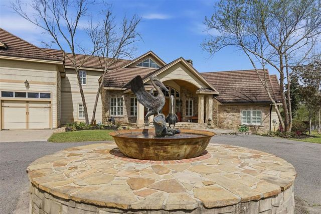 1046 Hollis Road, Westlake, LA 70669