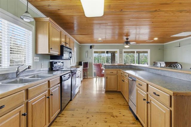 1046 Hollis Road, Westlake, LA 70669