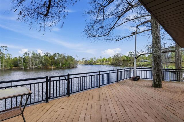1046 Hollis Road, Westlake, LA 70669