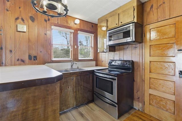 1046 Hollis Road, Westlake, LA 70669