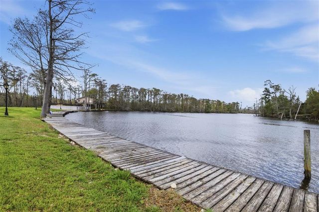 1046 Hollis Road, Westlake, LA 70669